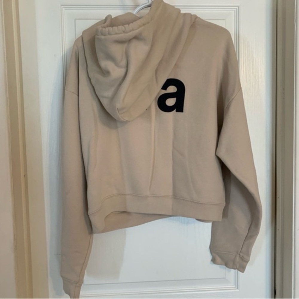 Men Sweater Subcategory Classification - Picture 3 of 3